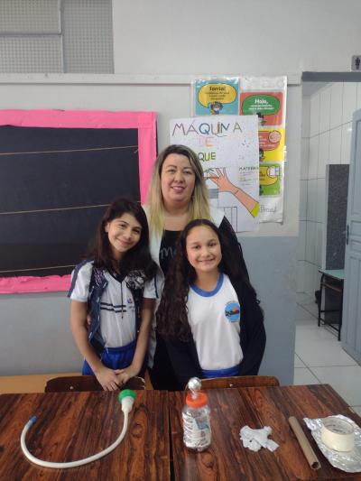 Escola LeocÃ¡dio JosÃ© Correia realizou a Feira de CiÃªncias com os Alunos do 5Âº ano